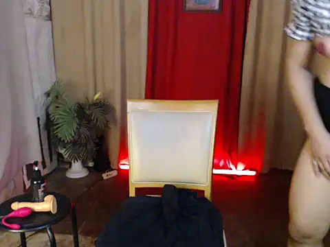 Snapshot of miss_laila_ chatting on December 2025 11:04:02 AM miss laila online show from December 2025 11:04:02 AM