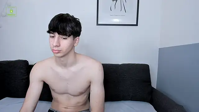 Snapshot of Quentin_Blake chatting on April 2026 05:27:01 AM Quentin Blake online show from April 2026 05:27:01 AM