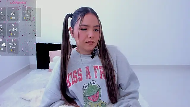 Alana Banana  online show from October 2025 04:30:02 PM