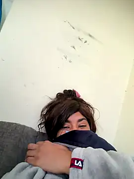 LuckyKhloe online show from October 2025 11:10:01 AM