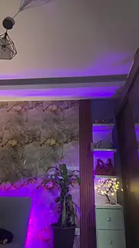 hannachris- online show from October 2025 02:12:02 AM