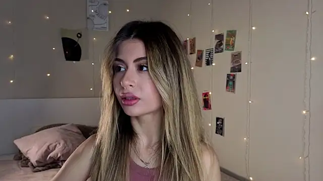 Snapshot of GeorginaHarn chatting on October 2025 08:14:02 AM GeorginaHarn online show from October 2025 08:14:02 AM