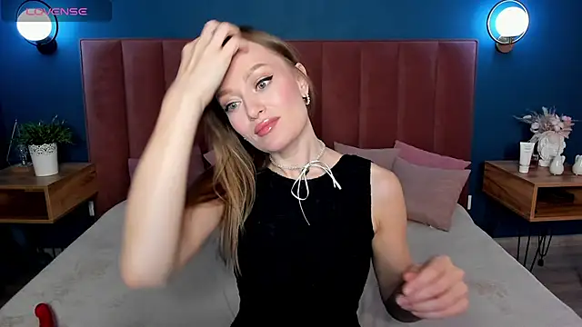 EvelynPoole online show from November 2025 01:31:01 AM