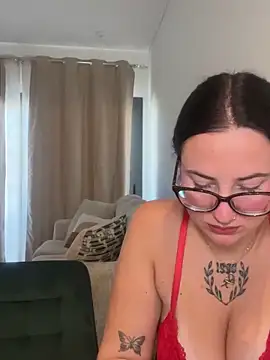 Snapshot of ManjaWinkler chatting on May 2026 06:29:01 AM ManjaWinkler online show from May 2026 06:29:01 AM