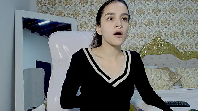 JessB  online show from October 2025 07:34:02 PM