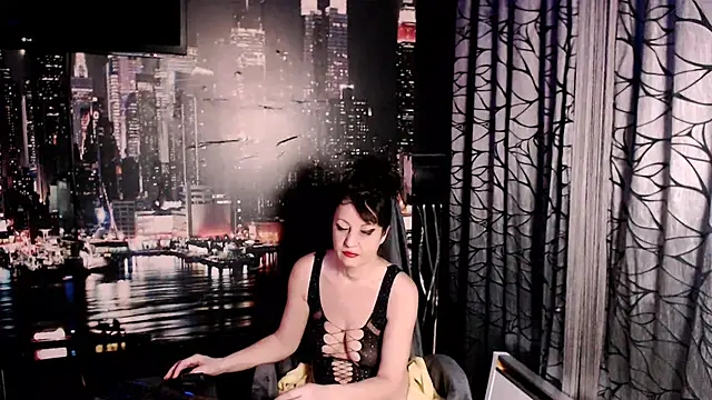 Snapshot of AMOURSWEET2025 chatting on November 2025 01:22:01 PM AMOURSWEET2025 online show from November 2025 01:22:01 PM