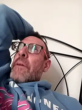 gigolobcn online show from March 2026 03:48:01 PM