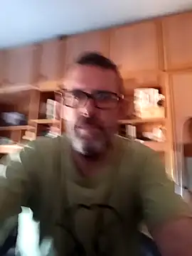 gigolobcn online show from April 2026 04:59:02 PM