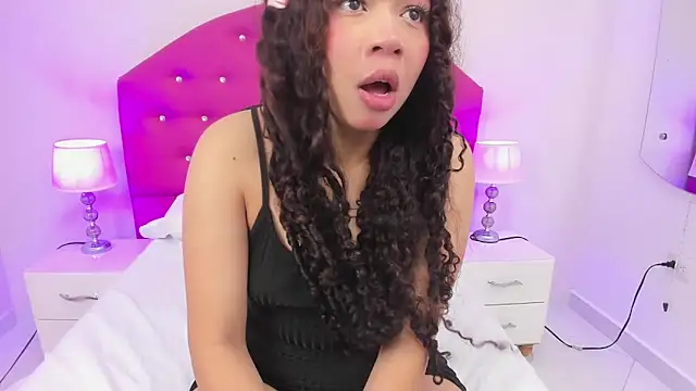 Snapshot of STEFANY_MOLL chatting on November 2025 04:03:02 AM STEFANY MOLL online show from November 2025 04:03:02 AM