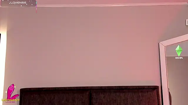 Emma  clark  online show from November 2025 12:37:02 PM