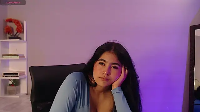 Snapshot of Emma__clark_ chatting on June 2026 08:45:02 PM Emma clark online show from June 2026 08:45:02 PM