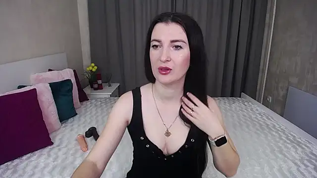 EvelinCuper online show from November 2025 06:18:02 AM