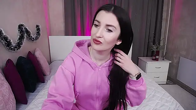 EvelinCuper online show from January 2026 06:28:02 AM