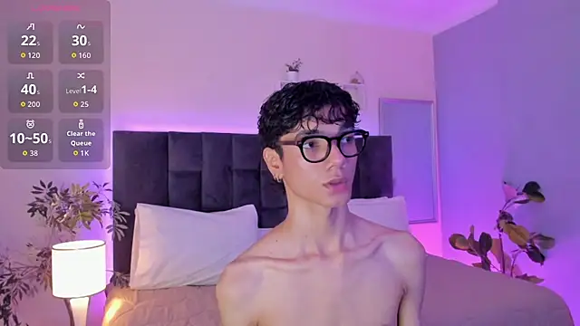 Snapshot of Phillicious__ chatting on December 2025 09:43:01 PM Phillicious online show from December 2025 09:43:01 PM