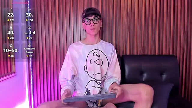 Snapshot of Phillicious__ chatting on January 2026 12:04:02 AM Phillicious online show from January 2026 12:04:02 AM