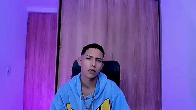 Toy boy777 online show from February 2026 10:28:01 PM