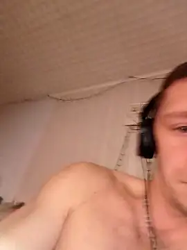 Dawidwi493  online show from February 2026 01:20:01 PM