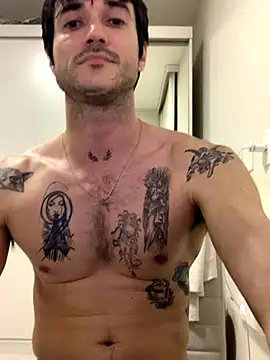 Fubinha online show from November 2025 01:00:02 AM