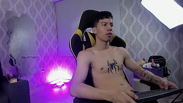 Twink sensationx online show from February 2026 01:18:01 PM