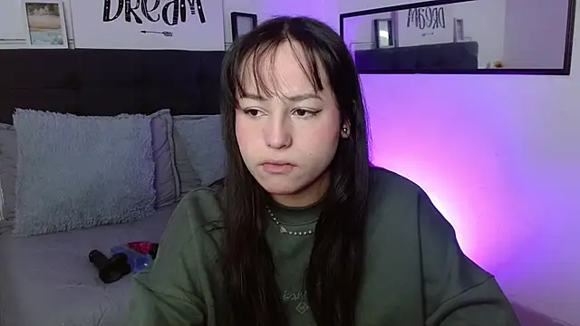 Eymmy 24 online show from September 2025 02:55:01 AM