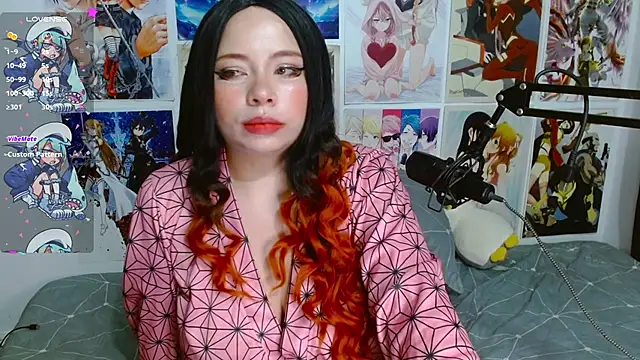 Snapshot of Lil-La chatting on October 2025 11:19:01 AM Lil-La online show from October 2025 11:19:01 AM