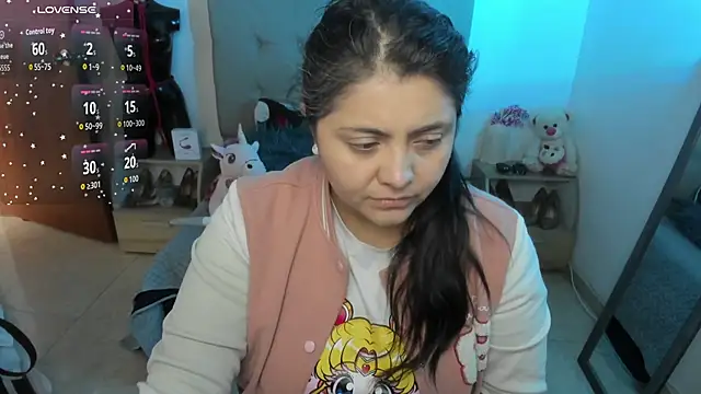 TifanyAmazinng online show from December 2025 12:22:01 PM