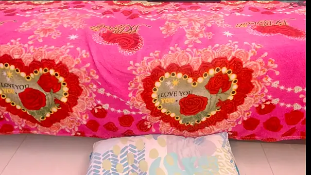 Snapshot of bellotabigtits18 chatting on September 2025 02:35:01 AM bellotabigtits18 online show from September 2025 02:35:01 AM