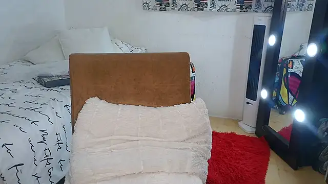 SweetCatheryne online show from July 2026 10:56:01 PM