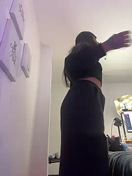 Snapshot of Aleja_ruizz chatting on October 2025 06:48:01 AM Aleja ruizz online show from October 2025 06:48:01 AM