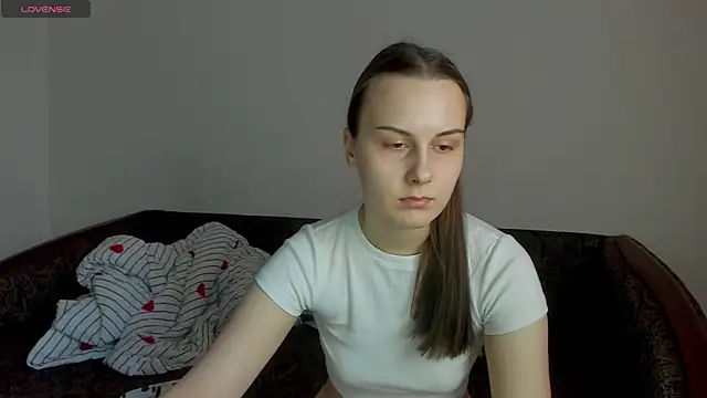 Kelly Cartier online show from April 2026 01:25:02 PM