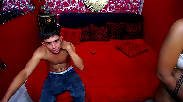 Snapshot of GABOPEIN chatting on November 2025 07:23:02 PM GABOPEIN online show from November 2025 07:23:02 PM