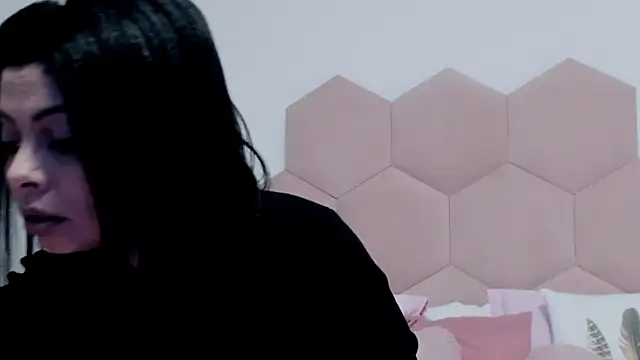 Snapshot of LadyLiia chatting on February 2025 05:10:01 AM LadyLiia online show from February 2025 05:10:01 AM