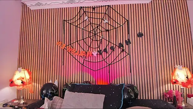 keeyla stone online show from October 2025 10:43:02 PM