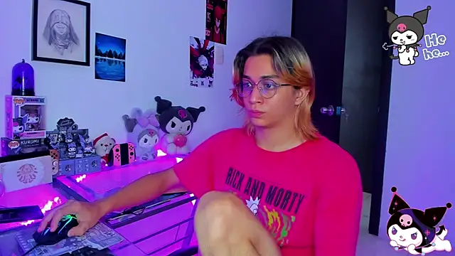 Snapshot of KeitaMoon chatting on December 2025 01:38:01 PM KeitaMoon online show from December 2025 01:38:01 PM