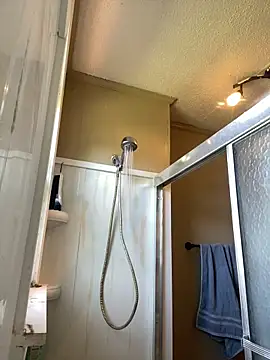 SlimSexxxy69 online show from March 2026 02:00:02 PM