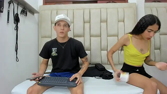 ZafiroAndFlynn online show from February 2026 02:32:01 AM