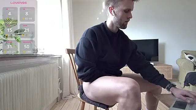 Snapshot of bubblebuttnes chatting on March 2026 12:11:01 PM bubblebuttnes online show from March 2026 12:11:01 PM