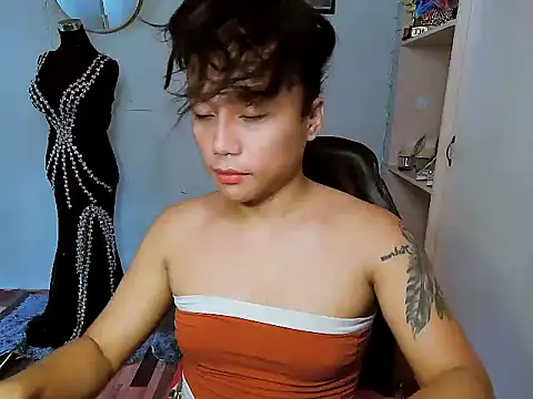 YourNikkieXxx online show from December 2025 05:02:01 AM