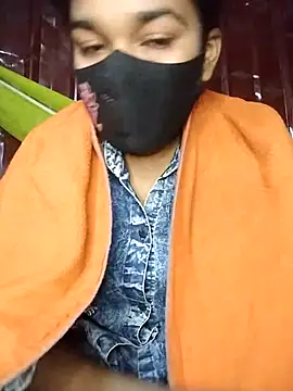 kiron204279 online show from December 2025 04:16:01 PM