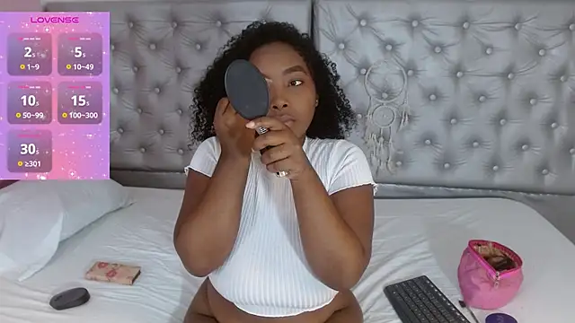 angiellam online show from October 2025 01:56:02 PM