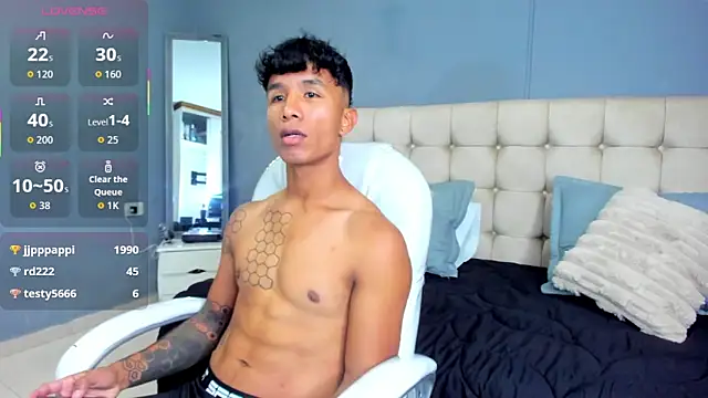 Snapshot of Frank98_ chatting on October 2025 06:51:01 PM Frank98 online show from October 2025 06:51:01 PM