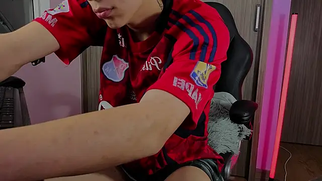 Snapshot of thomas__brandd1 chatting on September 2025 10:26:01 AM thomas brandd1 online show from September 2025 10:26:01 AM