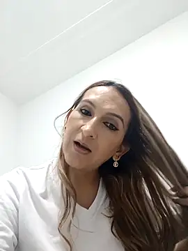 Snapshot of alanastones-19 chatting on October 2025 04:22:01 AM alanastones-19 online show from October 2025 04:22:01 AM