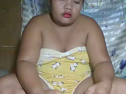 hot mom13 online show from October 2025 07:05:02 AM