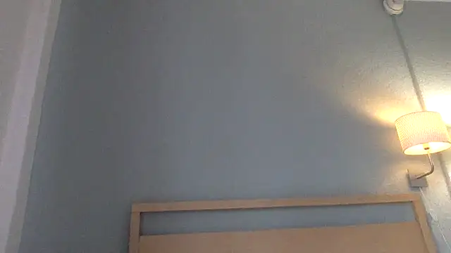 toomuchofafreak online show from November 2025 01:00:02 PM