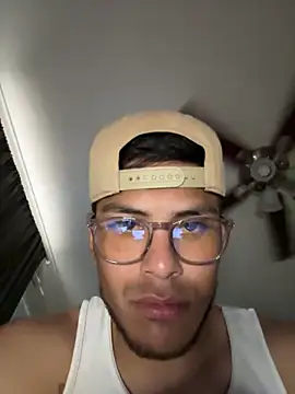 Snapshot of StrokingDaddy4 chatting on September 2025 10:25:01 PM StrokingDaddy4 online show from September 2025 10:25:01 PM