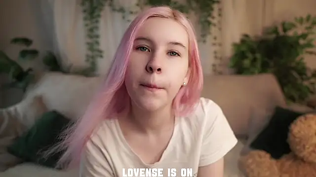 Snapshot of ElizSpieth chatting on December 2025 01:22:02 AM ElizSpieth online show from December 2025 01:22:02 AM