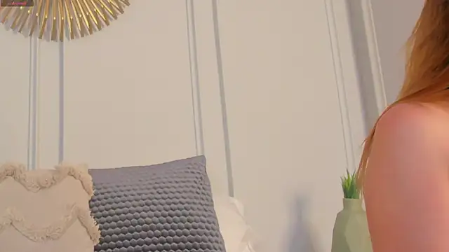 Snapshot of CharlotteBrownn_ chatting on May 2026 12:30:01 AM CharlotteBrownn online show from May 2026 12:30:01 AM