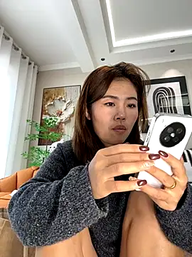 feifei 521 online show from October 2025 02:00:01 AM