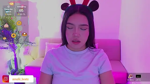 Snapshot of Ameliiaa_tay chatting on November 2025 11:43:02 AM Ameliiaa tay online show from November 2025 11:43:02 AM